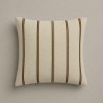 COJIN 45X45CM BLANCO RAYAS